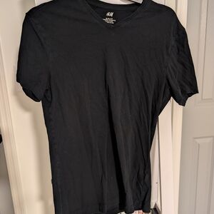 ✨2 For $8✨ Slim Fit Black V-Neck Tee